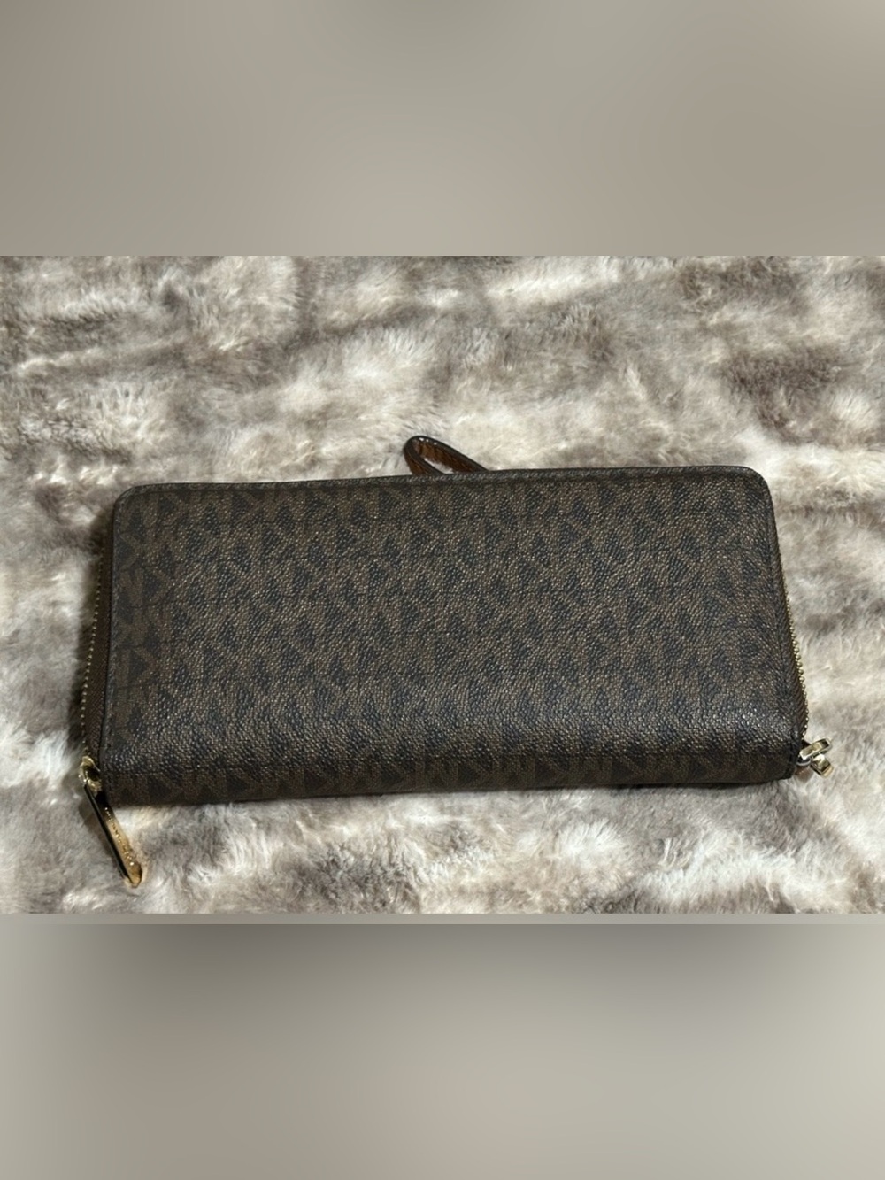 Michael Kors MK Signature Backpack + Wallet Wristlet 2 Piece Set - Picture 8 of 9